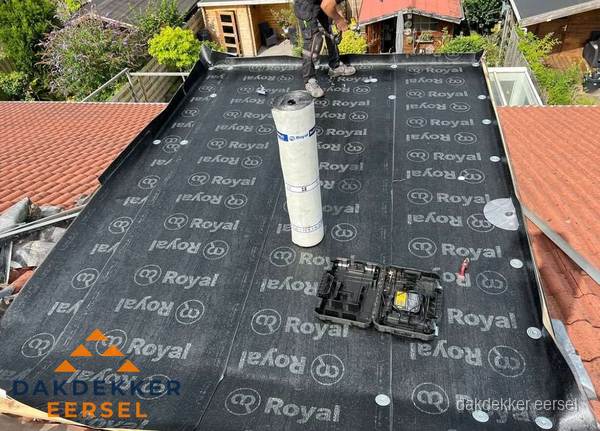 Dakrenovatie met Royal onderdak op plat dak in Eersel Dakrenovatie met Royal onderdak op plat dak in Eersel